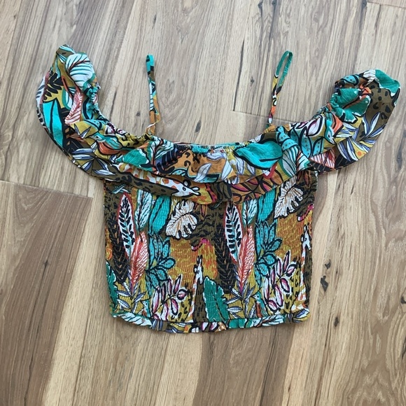 MILK & HONEY Top Juniors Size L Green Floral Print Smocked Shoulder Off Cropped - Picture 5 of 8